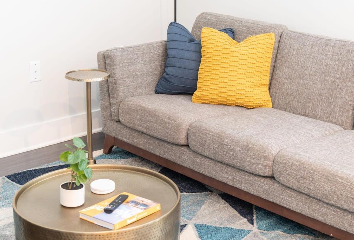 Cozysuites L Gorgeous 1br In Downtown Apartment