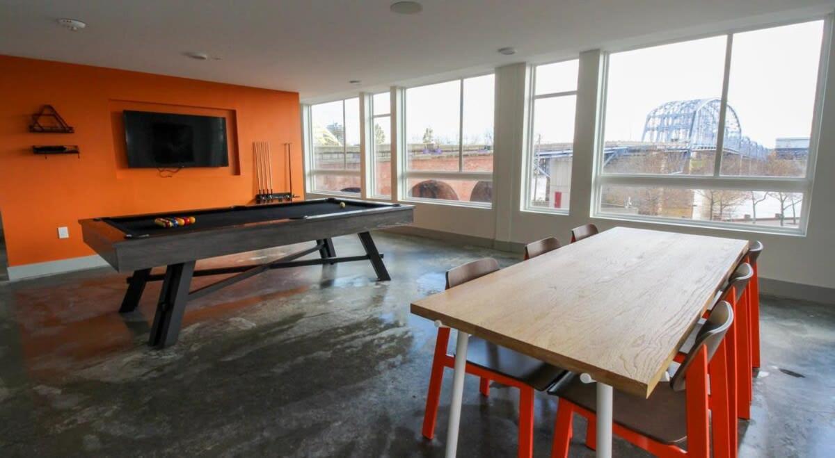Cozysuites L Gorgeous 1br In Downtown Apartment